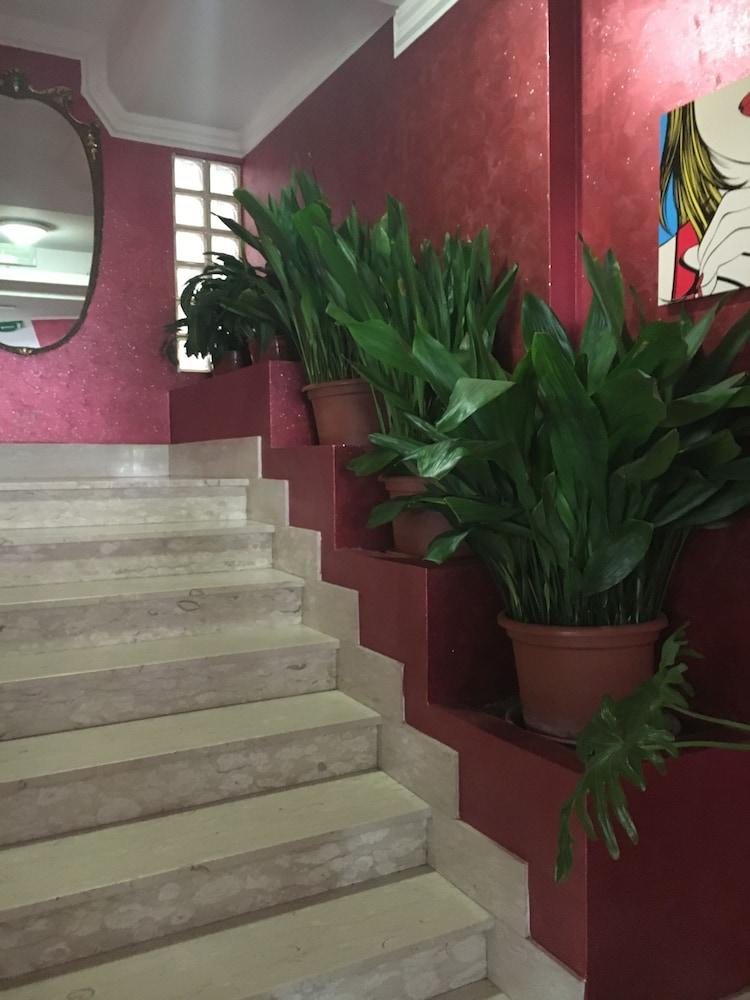 Hotel De Amicis Riccione Bagian luar foto