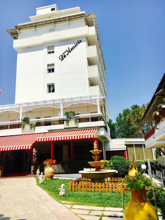 Hotel De Amicis Riccione Bagian luar foto